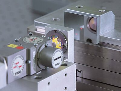 Laserinterferometer messen die Position auf Nanometer genau